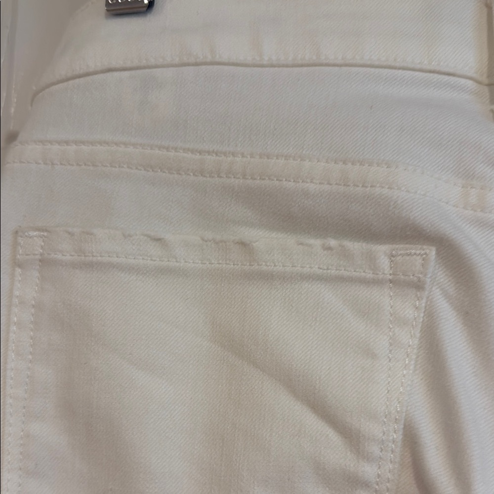Banana Republic Women's white Jeans size 26 girlfriend fit - Picture 5 of 10